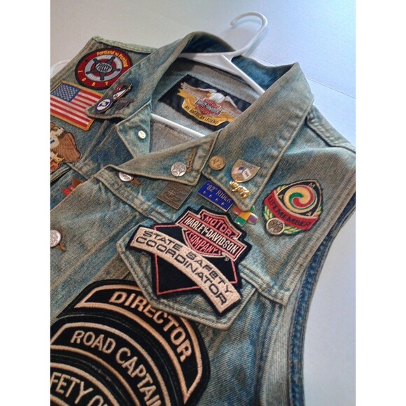Vintage 90s Men’s Harley Davidson Denim Vest Large Patches 33 Patches + Pins - Picture 13 of 16